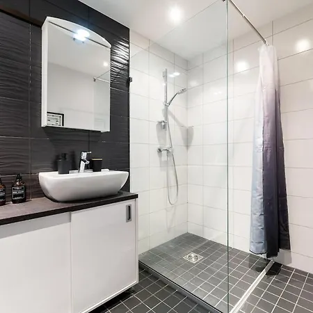 Apartmán Quiet 2br Steps From Old Town, Parking Garage