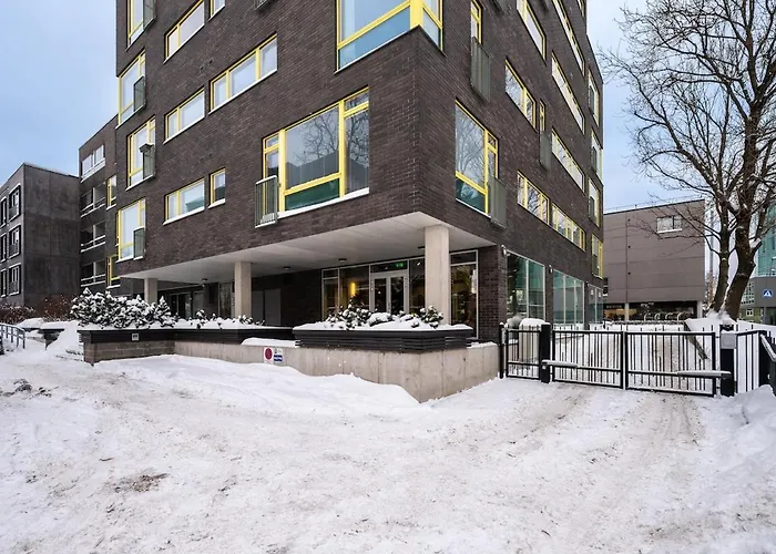 Lägenhet Quiet 2br Steps From Old Town, Parking Garage *